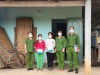 PHÒNG CẢNH SÁT MÔI TRƯỜNG THĂM HỎI, TẶNG QUÀ TRẺ EM CÓ HOÀN CẢNH KHÓ KHĂN DO ẢNH HƯỞNG CỦA DỊCH COVID19