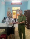 Chị Nguyễn Thị Lệ Diễm nhận lại tài sản