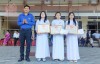Phù Mỹ: Tặng Giấy khen cho 03 nữ sinh có nghĩa cử đẹp.