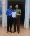 Thanh niên xã Biển Hồ, tỉnh Gia Lai tình nguyện viết đơn tham gia nghĩa vụ Công an nhân dân - Nét đẹp truyền thống của tuổi trẻ.