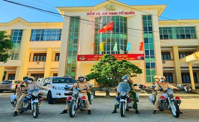 Lực lượng CSGT, CSTT Công an huyện Tây Sơn ra quân thực hiện đợt cao điểm