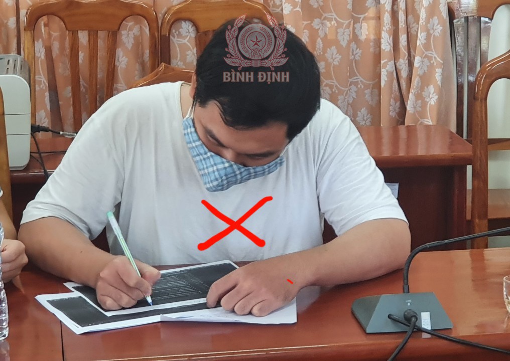 Vương Quốc Thịnh tại cơ quan Công an