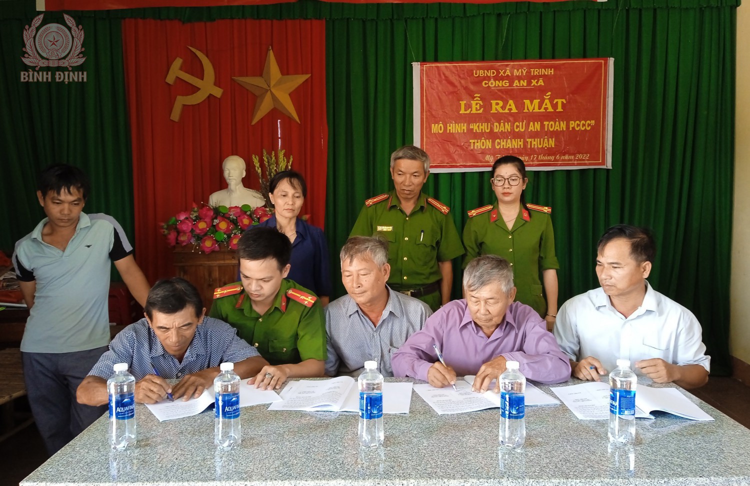 Công an xã Mỹ Trinh ra mắt mô hình “Khu dân cư an toàn PCCC” tại thôn Chánh Thuận, xã Mỹ Trinh.