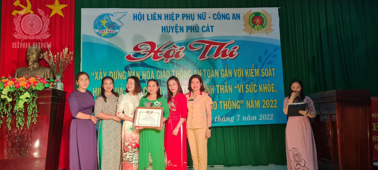 Phù Cát tổ chức hội thi “xây dựng văn hóa giao thông an toàn gắn với kiểm soát hiệu quả dịch covid – 19”