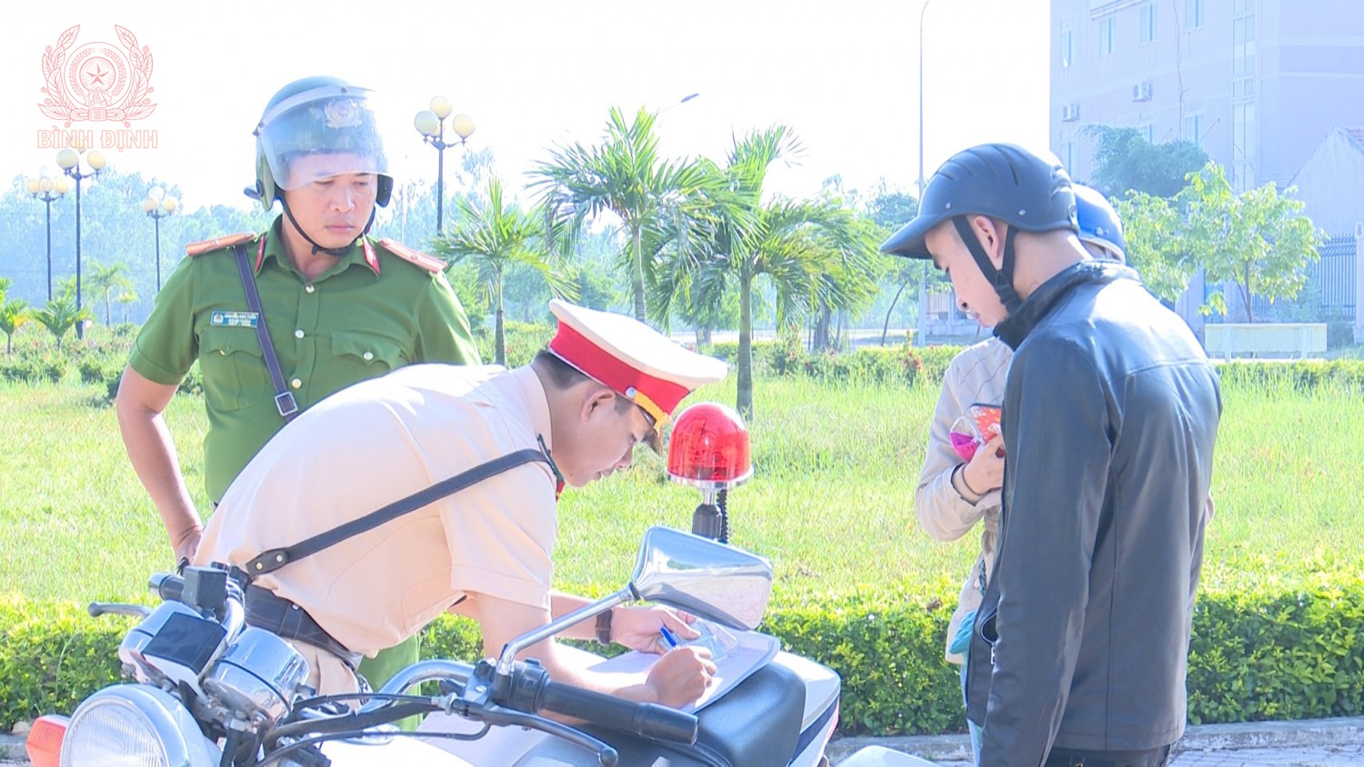 cong an phu cat ra quan tuan tra xu ly cac truong hop vi pham luat atgt