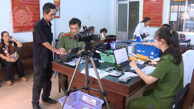 cong an cac dia phuong no luc hoan thanh de an chuyen doi so quoc gia 640x360