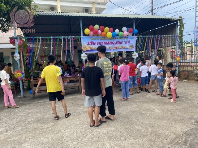 sieu thi 640x479