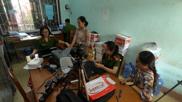 Công an thị xã Hoài Nhơn: Nhiều giải pháp đẩy mạnh kích hoạt tài khoản định danh điện tử.