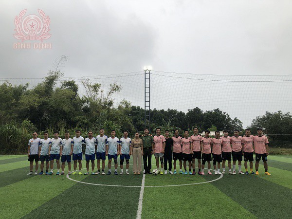anh 5 giao luu bong da