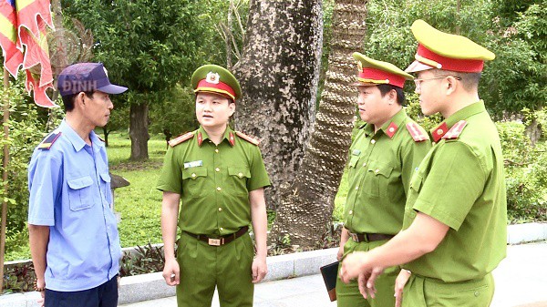 Công an huyện Tây Sơn triển khai phương án bảo vệ.