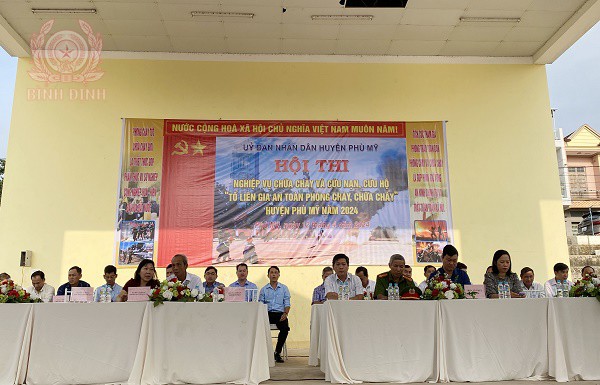 cac dai bieu du hoi thi