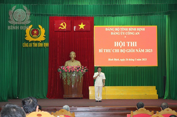 hoi thi bi thu chi bo gioi