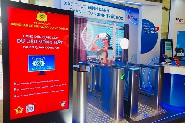 Từ ngày 01/7/2024, mống mắt sẽ được thu thập tại cơ quan Công an khi người dân đến làm thẻ Căn cước.