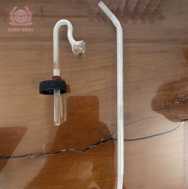 Khởi tố các đối tượng mua bán, tổ chức sử dụng trái phép chất ma tuý.