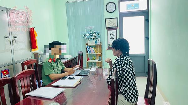 Cơ quan Công an làm việc với đối tượng L.V.T