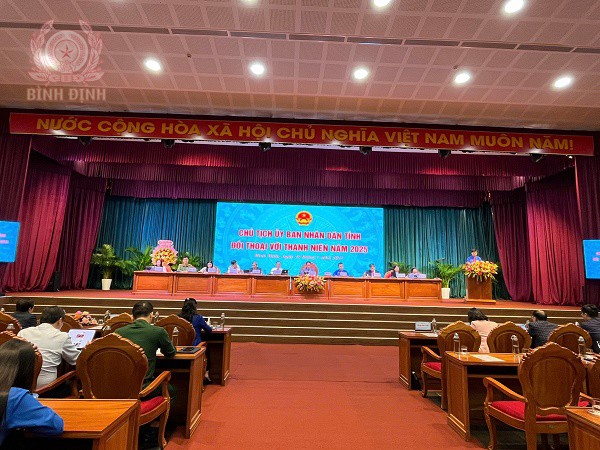 Lãnh đạo Công an tỉnh tham dự Chương trình Chủ tịch UBND tỉnh đối thoại với thanh niên năm 2025.