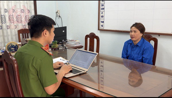 Đối tượng Lê Thị Mỹ Lệ tại cơ quan Công an