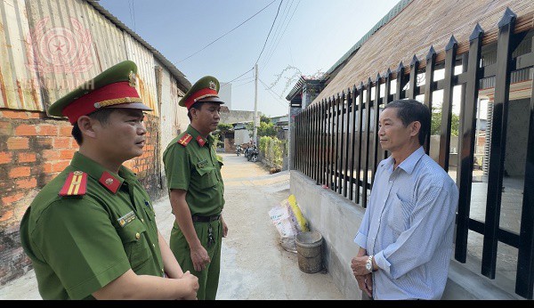 Công an xã Phước Hiệp nắm tình hình, điều tra vụ cướp giật tài sản.