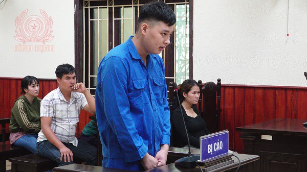 Bị cáo Nguyễn Trung Huy khai báo tại phiên tòa