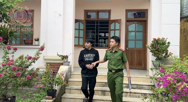 doi tuong le phu tai nghien co my trom cap chiec xe o to