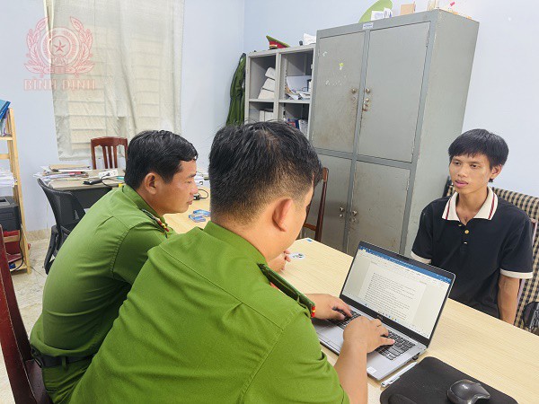 Đối tượng Hiệp tại cơ quan Công an