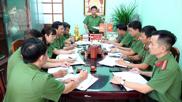 Cấp ủy lãnh đạo phòng An ninh kinh tế Công an Bình Định - Gia Lai thống nhất việc triển khai, hợp nhất