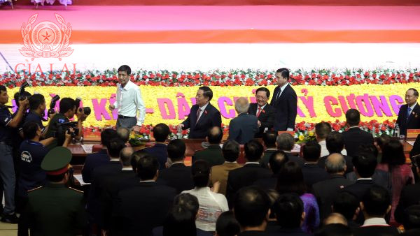 luc luong an ninh dam bao tuyet doi an toan cho lanh dao cap cao cua dang ve du va chi dao dai hoi