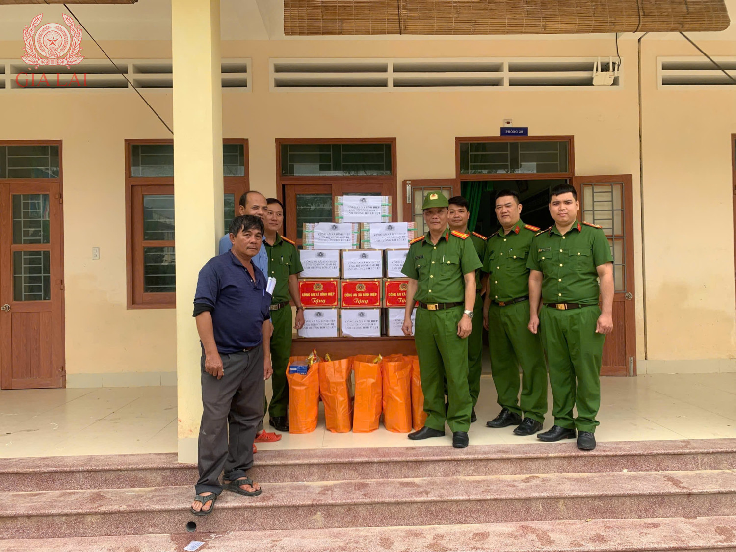 img 1764050235284 1764054465439