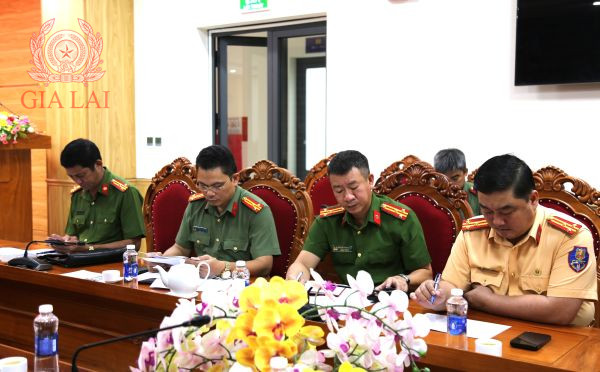 1.	Hội nghị triển khai công tác xây dựng nhà tặng 20 gia đình bị thiệt hại do bão số 13 trên địa bàn tỉnh Gia Lai.