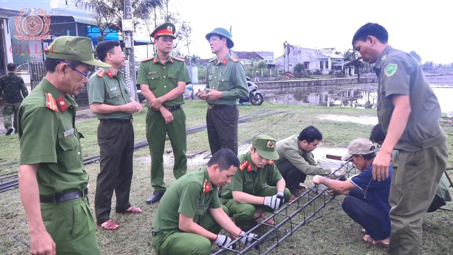 dai ta ngo cu vinh pho giam doc cong an tinh gia lai nam tinh hinh tai cac cong trinh xay dung nha o cho nhan dan o xa tuy phuoc