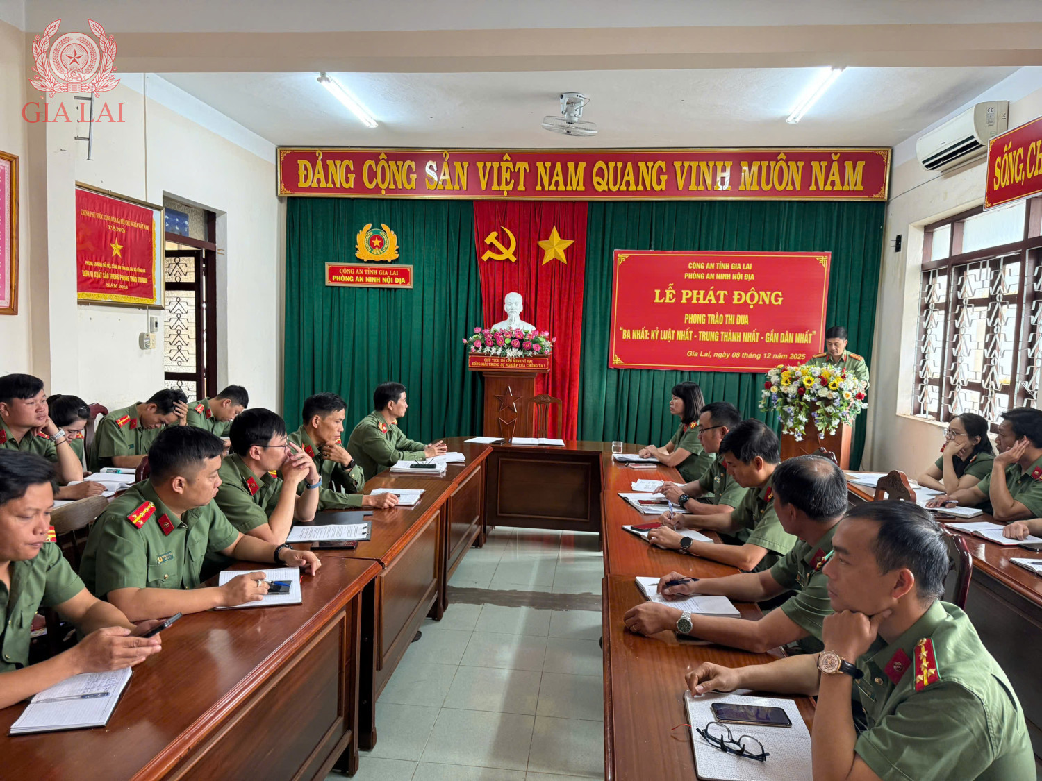 Phòng An ninh nội địa tổ chức lễ phát động phong trào thi đua “Ba nhất”.