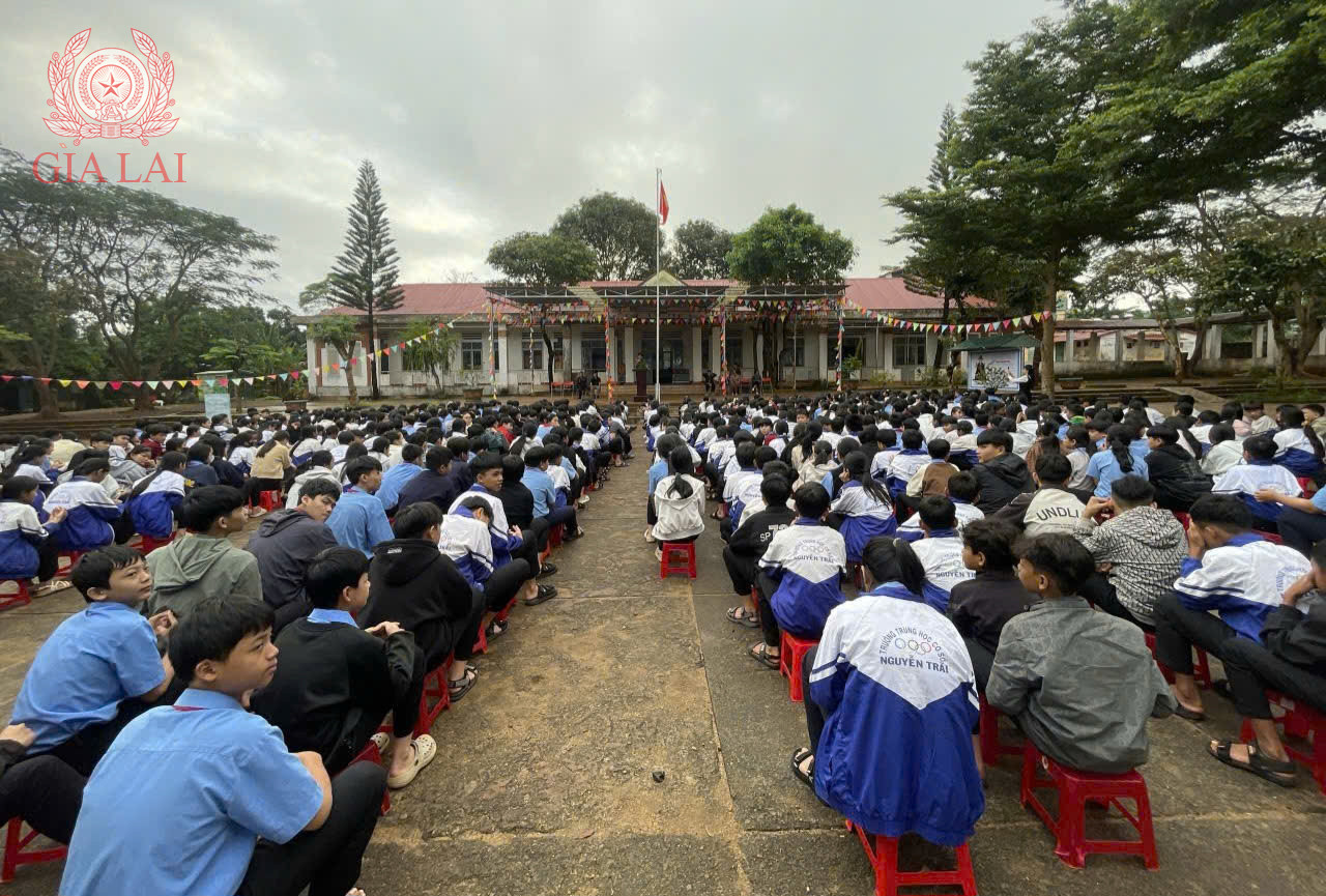quang canh tai truong nguyen trai