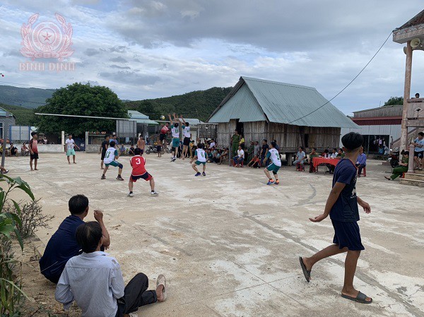 2 giao luu bong chuyen