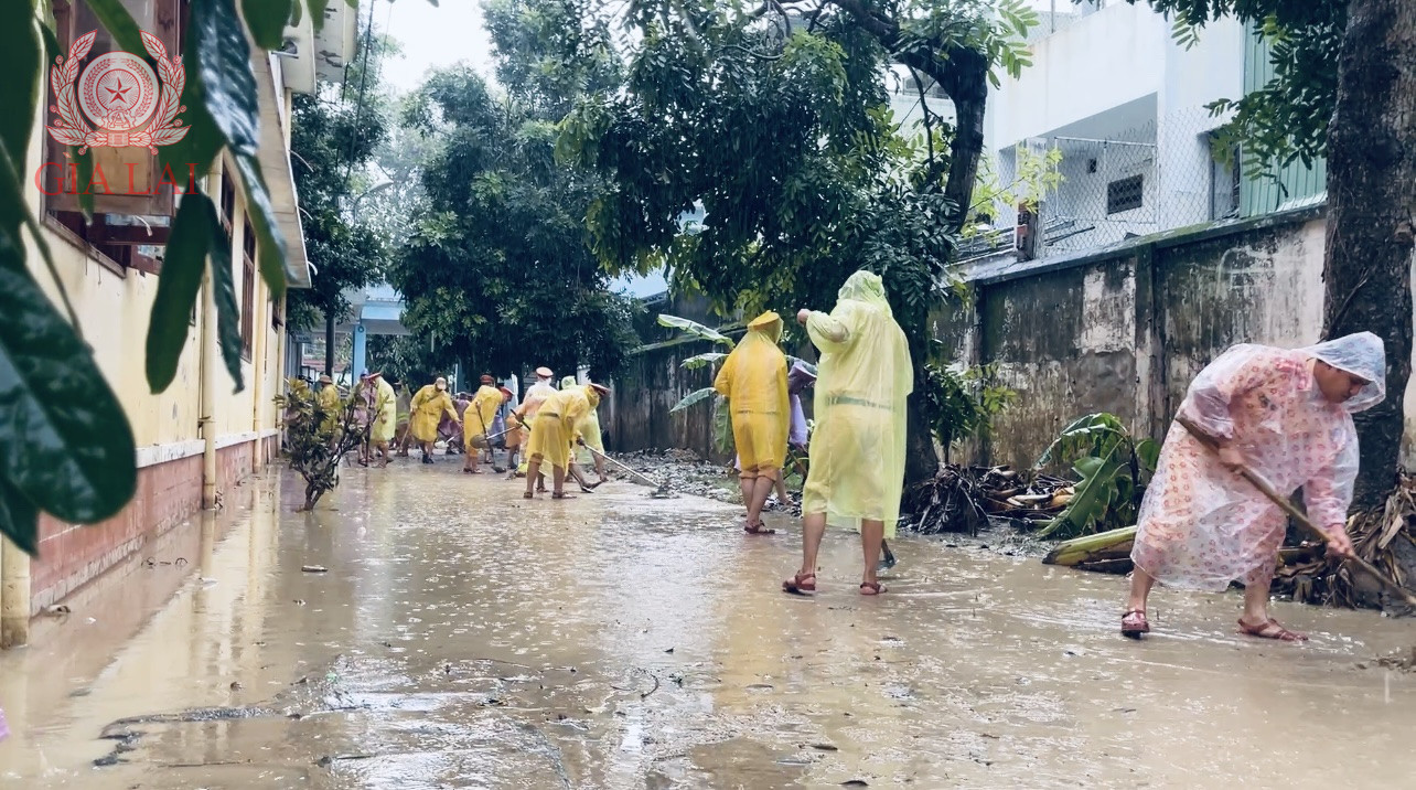 z7254166654326 8a8eea1ead978194d35cacb8e3beb45d 1