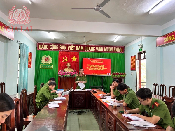 toan canh buoi sinh hoat